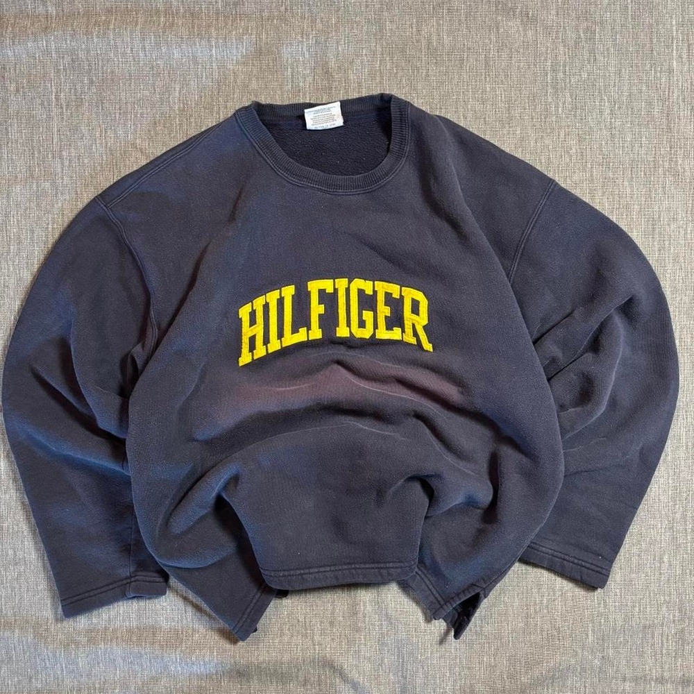 Vintage Tommy Hilfiger navy blue crewneck sweatshirt - XXL